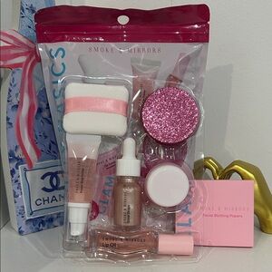 Smoke & Mirrors 7 Piece Beauty Sample Collection Set